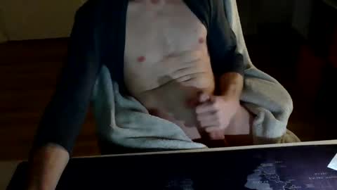 Snapshot of masturbatemindbreaker chatting on February 27, 10:42 pm MasturbateMindbreaker online show from February 27, 10:42 pm