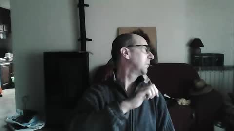 Snapshot of mat11efou chatting on February 24, 10:26 am mat11efou online show from February 24, 10:26 am