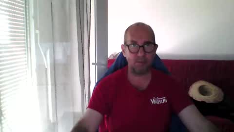 Snapshot of mat11efou chatting on October 18, 1:56 pm mat11efou online show from October 18, 1:56 pm