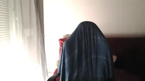 Snapshot of mat11efou chatting on November 13, 12:37 pm mat11efou online show from November 13, 12:37 pm