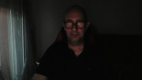 Snapshot of mat11efou chatting on June 23, 4:10 am mat11efou online show from June 23, 4:10 am