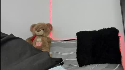 mateo_escobar online show from November 7, 7:03 pm