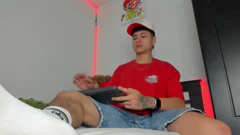 mateo_escobar online show from January 15, 3:44 am