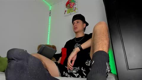 mateo_escobar online show from January 18, 5:11 am