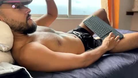 Mateo Baer online show from April 17, 12:52 pm