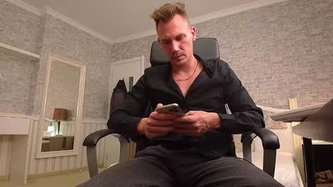Snapshot of mateobenjamin chatting on December 6, 7:34 pm MateoBenjamin online show from December 6, 7:34 pm