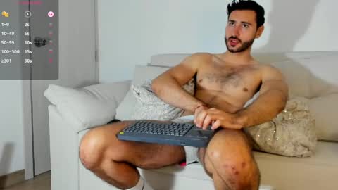 mateoking_ online show from May 30, 11:13 pm