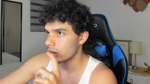 Snapshot of mateoleone chatting on February 2, 11:53 pm Matt online show from February 2, 11:53 pm