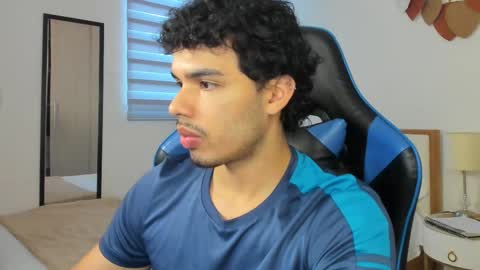 Snapshot of mateoleone chatting on February 9, 3:56 pm Matt online show from February 9, 3:56 pm