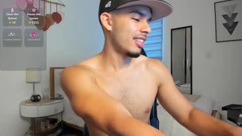 Snapshot of mateoleone chatting on October 2, 4:03 pm Matt online show from October 2, 4:03 pm