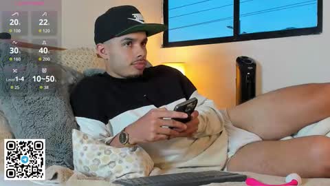 Snapshot of mateoleone chatting on November 13, 10:30 pm Matt online show from November 13, 10:30 pm