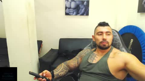 Snapshot of mateosexyhot22 chatting on April 22, 5:58 pm Mateo online show from April 22, 5:58 pm