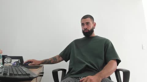 Snapshot of matheusbeard2 chatting on January 3, 3:44 pm Matheus online show from January 3, 3:44 pm