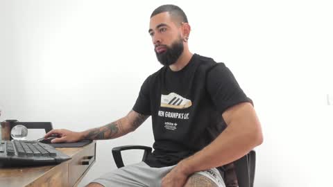 Snapshot of matheusbeard2 chatting on January 30, 3:29 pm Matheus online show from January 30, 3:29 pm