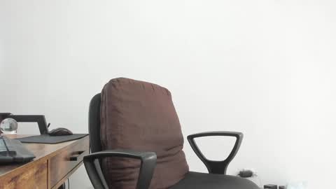 Snapshot of matheusbeard2 chatting on February 4, 7:22 pm Matheus online show from February 4, 7:22 pm