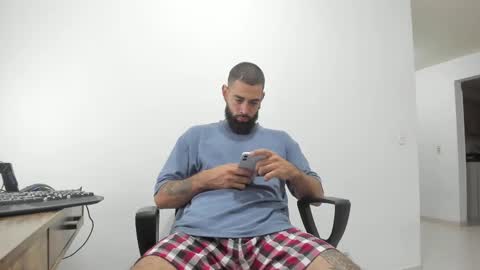 Snapshot of matheusbeard2 chatting on March 11, 11:26 pm Matheus online show from March 11, 11:26 pm