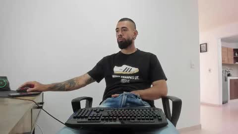 Snapshot of matheusbeard2 chatting on November 27, 5:15 pm Matheus online show from November 27, 5:15 pm