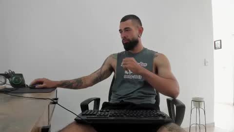 Snapshot of matheusbeard2 chatting on December 19, 4:03 pm Matheus online show from December 19, 4:03 pm