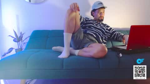 STRURIBE ON INSTAGRAM online show from October 24, 7:10 pm