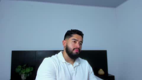 Mathew Flintt  online show from October 5, 9:02 pm