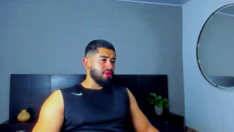 Mathew Flintt  online show from October 31, 9:49 pm