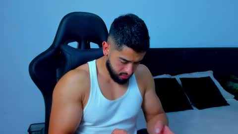 Mathew Flintt  online show from February 6, 1:43 am