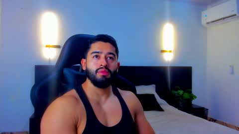 Mathew Flintt  online show from April 12, 1:54 am