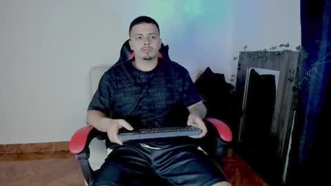 mathew_hot21 online show from March 30, 8:26 am