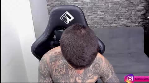 Mathew Independent model online show from March 22, 7:50 pm