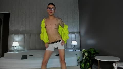 Snapshot of mathewangel_ chatting on January 24, 12:52 pm Matthew online show from January 24, 12:52 pm