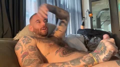 Mat Loyal online show from October 29, 8:43 pm