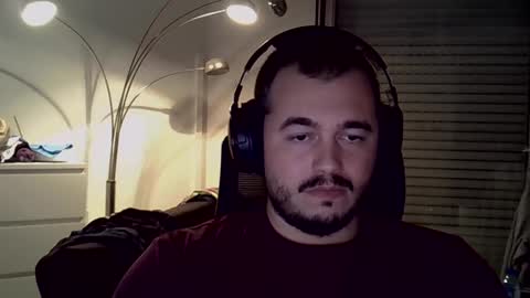 Snapshot of mathou34 chatting on December 2, 6:32 pm Mathou online show from December 2, 6:32 pm