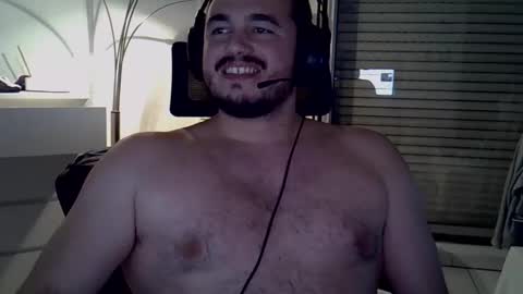 Snapshot of mathou34 chatting on December 3, 10:18 pm Mathou online show from December 3, 10:18 pm