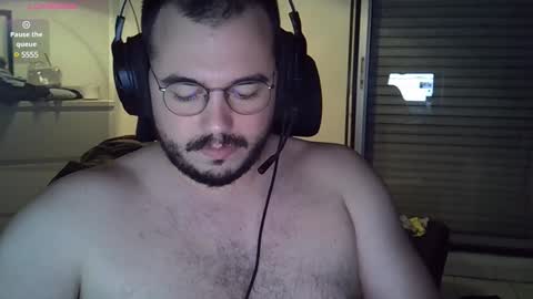 Snapshot of mathou34 chatting on December 19, 6:34 pm Mathou online show from December 19, 6:34 pm