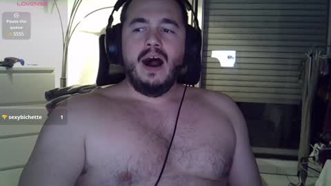 Snapshot of mathou34 chatting on January 2, 12:13 am Mathou online show from January 2, 12:13 am