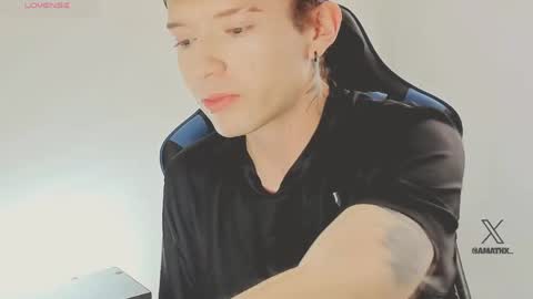 Alejandro Alex online show from May 17, 7:10 pm