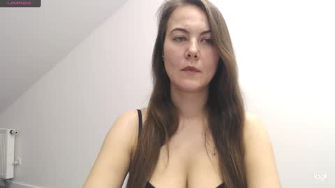 Matild online show from December 3, 8:28 pm