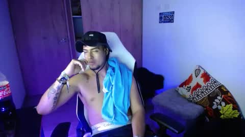 Snapshot of matias_bianco01 chatting on September 11, 6:46 am matias online show from September 11, 6:46 am