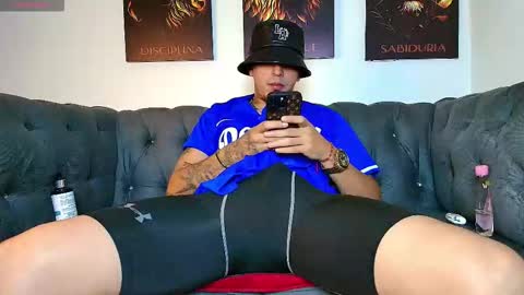 Snapshot of matias_costa chatting on October 15, 5:13 pm MATIAS COSTA online show from October 15, 5:13 pm