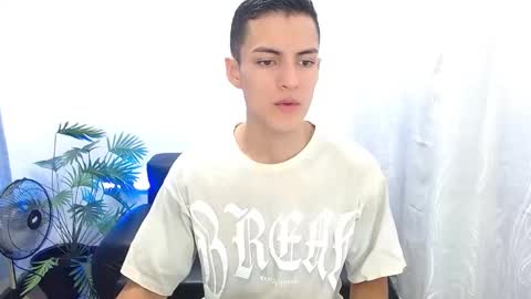 Snapshot of matiius18 chatting on September 19, 1:56 pm Matias online show from September 19, 1:56 pm