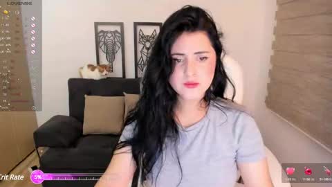 Snapshot of matilda_sweet18 chatting on December 20, 1:47 am Lucia online show from December 20, 1:47 am