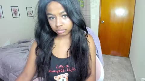 Snapshot of matilde27 chatting on September 28, 11:04 am Daniela online show from September 28, 11:04 am