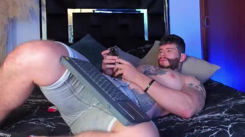 Snapshot of matius_foxtter chatting on December 16, 11:54 pm matius foxter online show from December 16, 11:54 pm