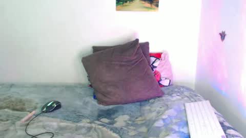 Snapshot of matraves chatting on November 8, 1:28 am matraves online show from November 8, 1:28 am