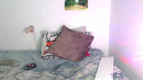 matraves online show from February 10, 7:12 am