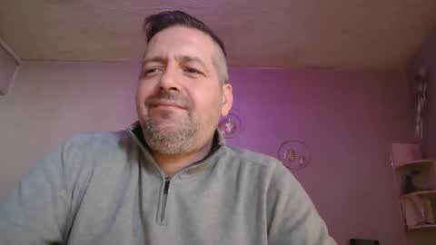 Snapshot of matrike1 chatting on March 31, 4:18 pm matrike1 online show from March 31, 4:18 pm