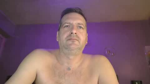 Snapshot of matrike1 chatting on April 4, 8:28 pm matrike1 online show from April 4, 8:28 pm