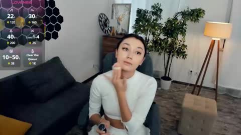 Kate online show from December 20, 7:59 am