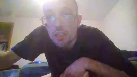 matt48195571828 online show from April 14, 1:11 am