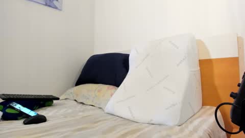 Snapshot of mattbauman94 chatting on February 15, 1:31 am ig mattventure94 online show from February 15, 1:31 am